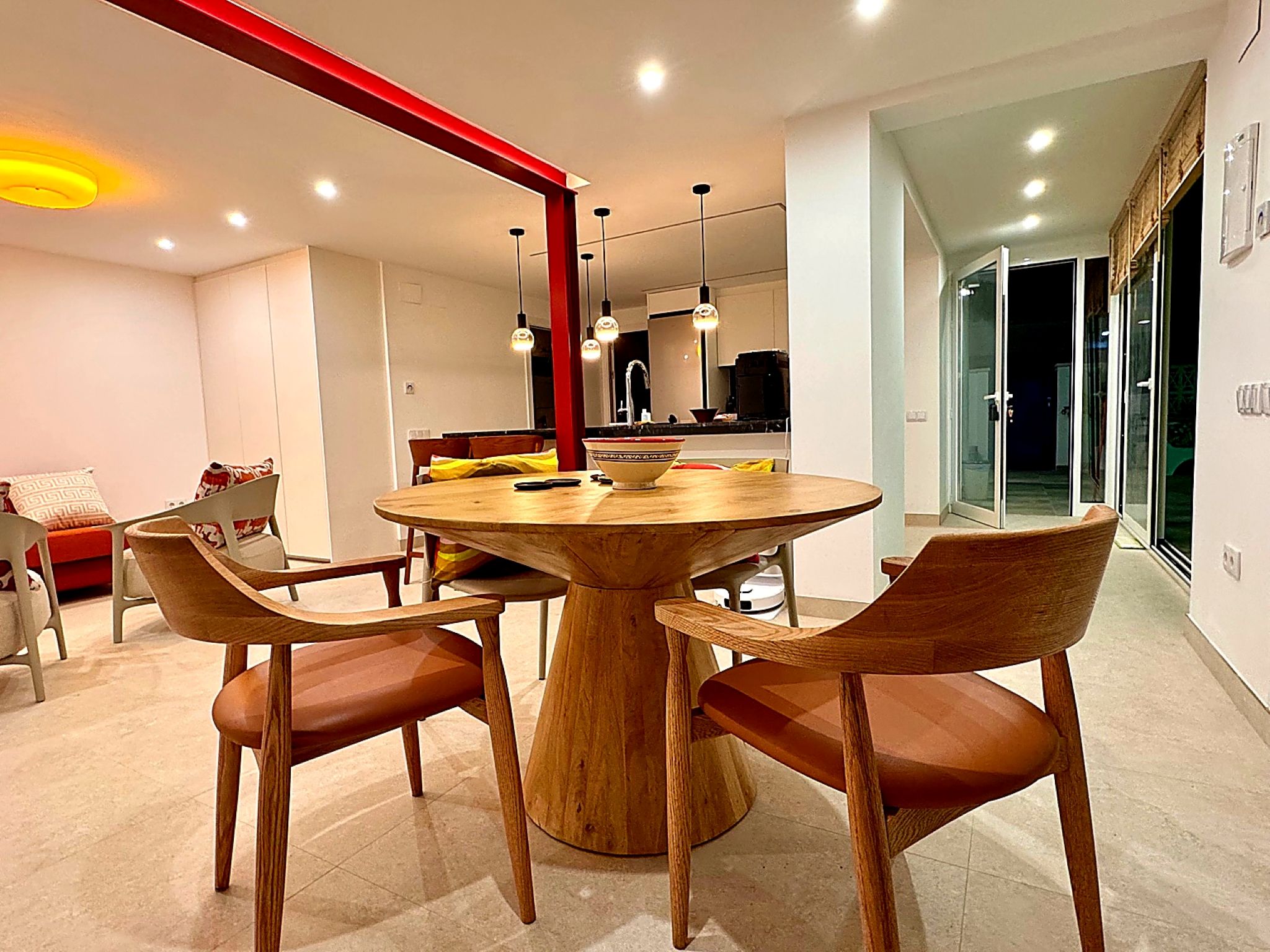 Mesa de comedor interior